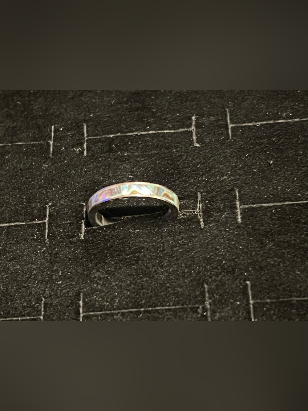 Iridescent Inlay Women’s Band Ring - size 4.5